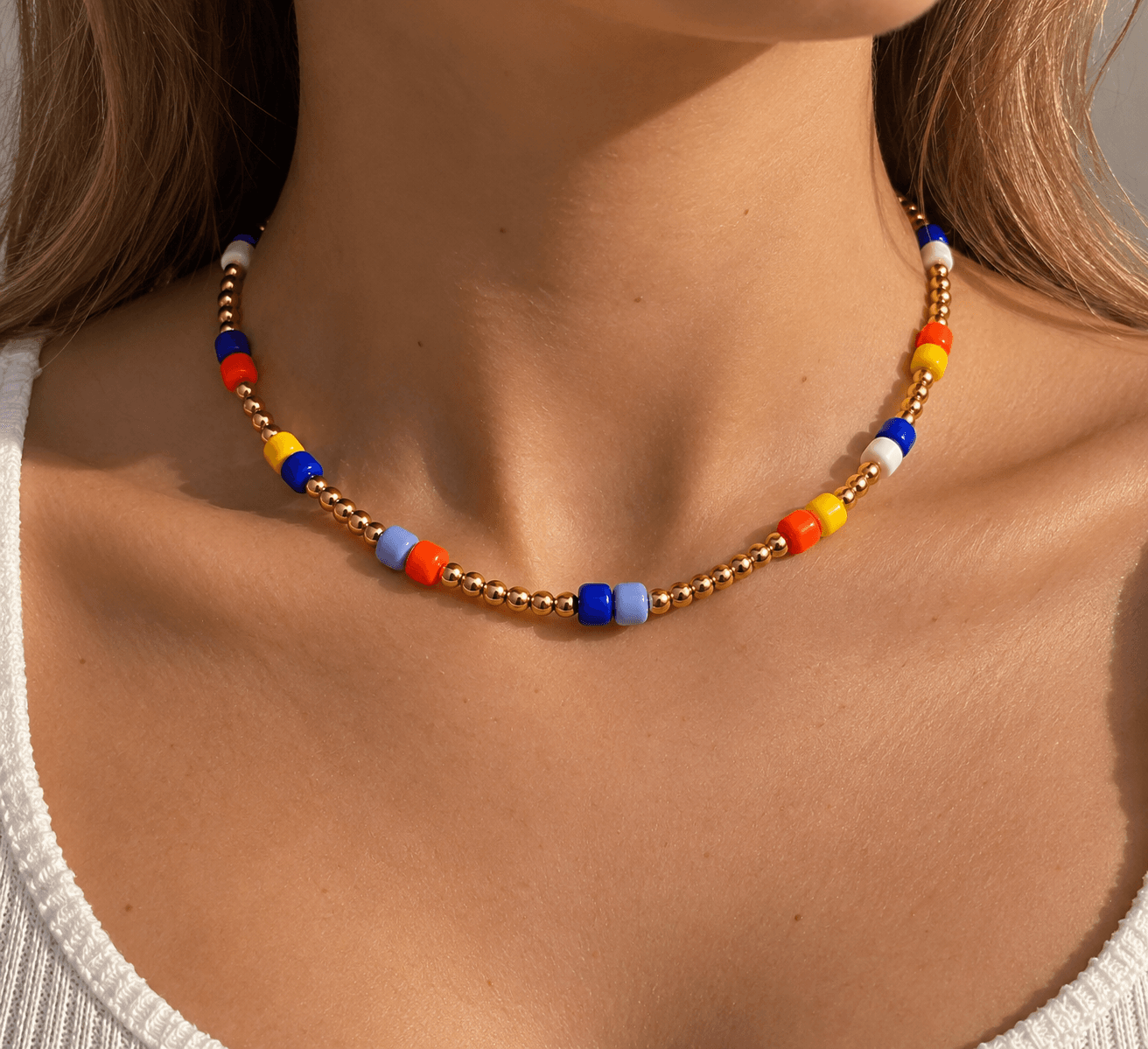 color gold necklace